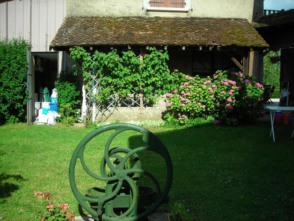Vila La Bardeliere Corbelin Exteriér fotografie